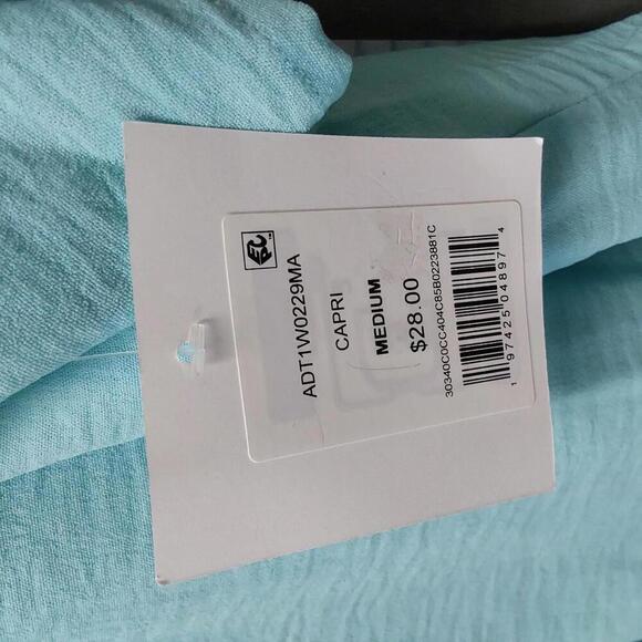 Elegant Loose Fit V-Neck Button-Up Blouse | 89th & Madison | M - Picture 7 of 9